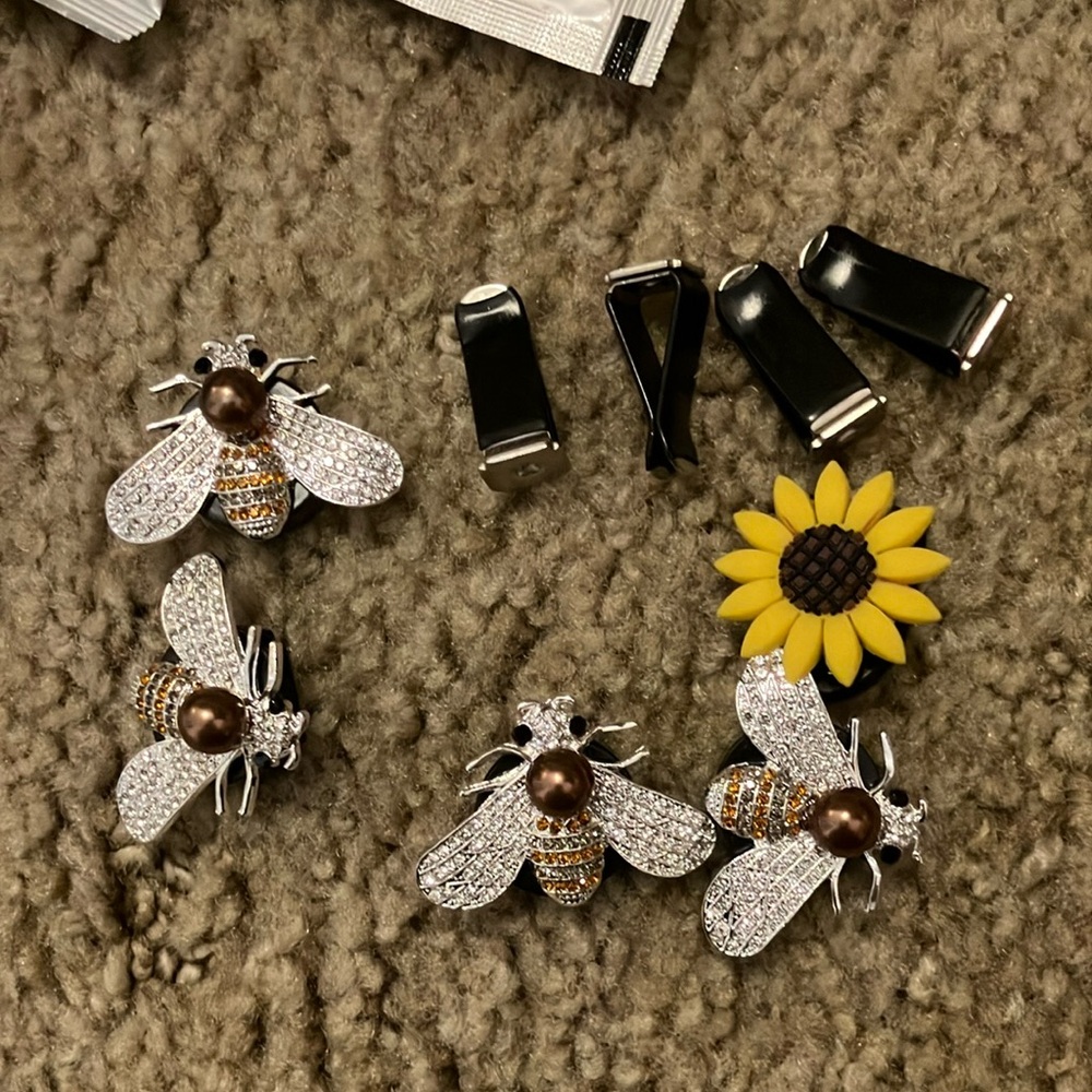 Silver and Gold Bee and Sunflower Car Vent Accessories